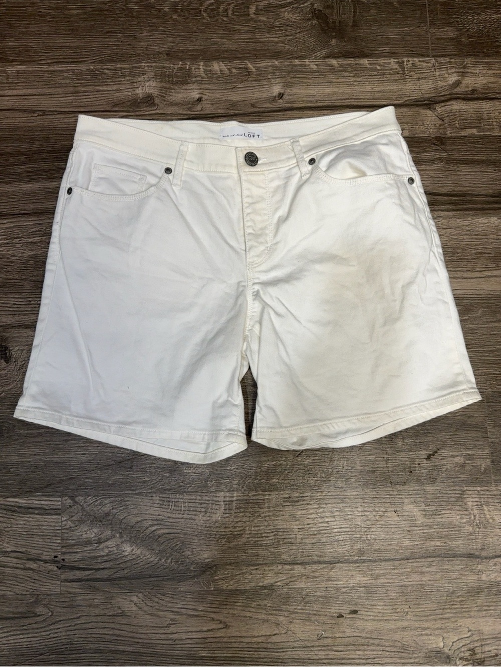 LOFT White Denim Shorts Women’s Size 28/6 Cotton Stretch Summer Casual - Picture 2 of 9